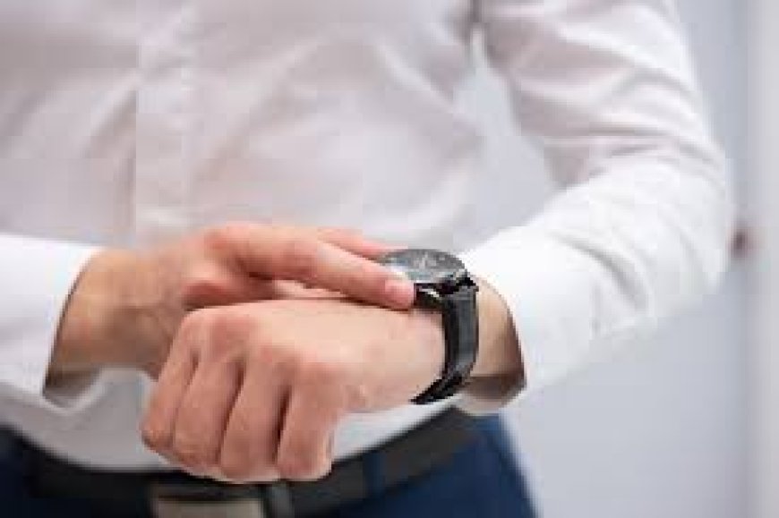 Comparing Chrono Lumina vs. Cosmic Chrono: Which watch Style Fits Your Look?