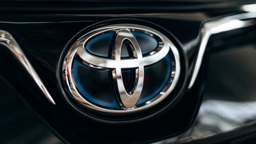 Your Toyota's Pit Stop: The Premier Toyota Service Center in Faridabad