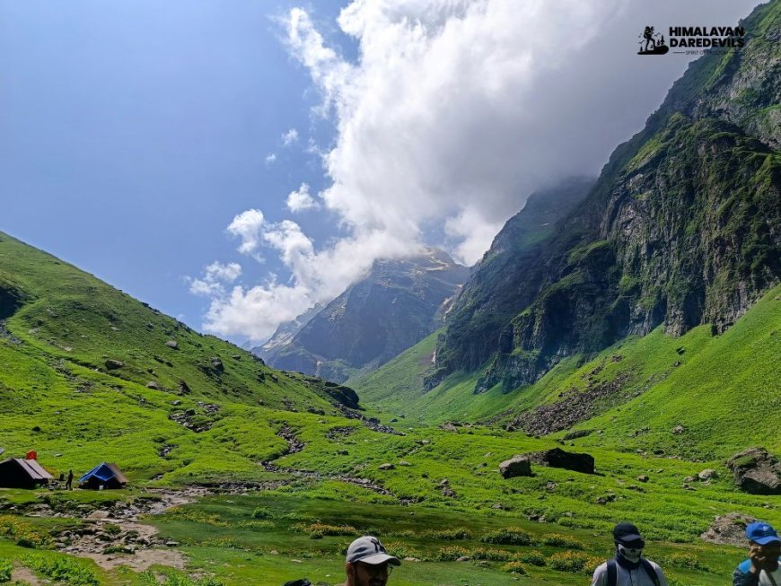 Exploring the Beauty of Hampta Pass Trek: A Visual Journey