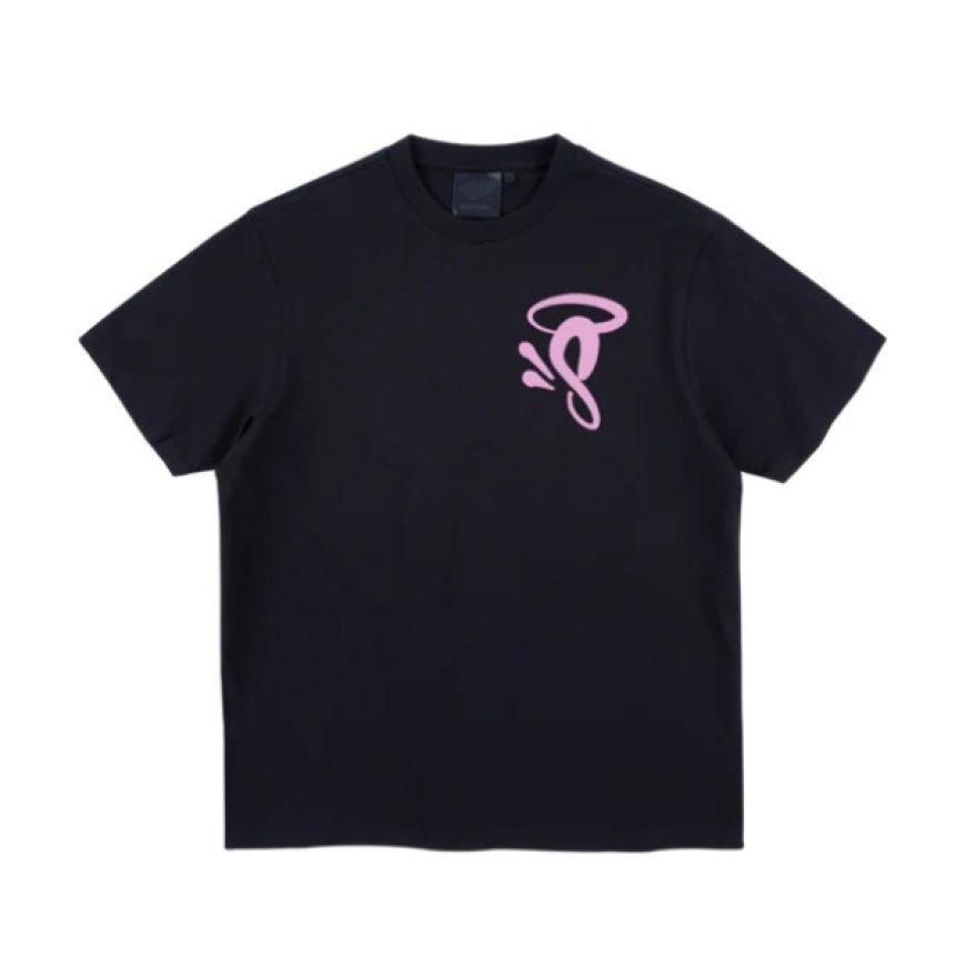 Why Fans Keep Talking About the Unique Look of Syna World T Shirts