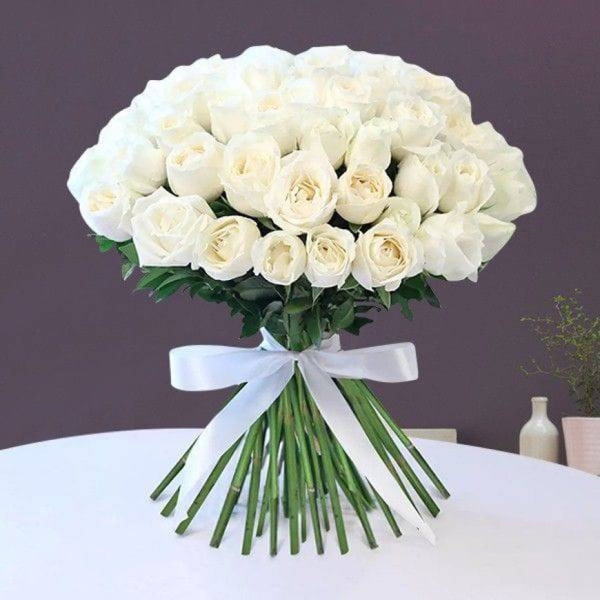 Send Flowers to Delhi with YuvaFlowers – Express Emotions with Online Flower Delivery